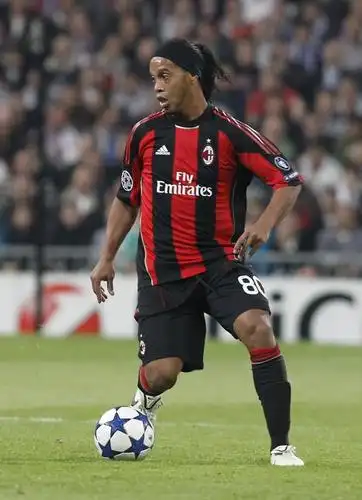 对年轻球员 对年轻球员